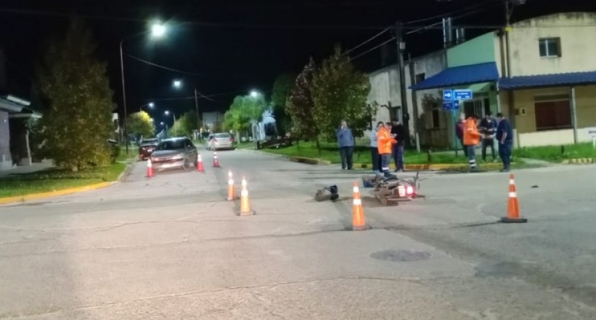 Choque de Moto y Auto en la ciudad