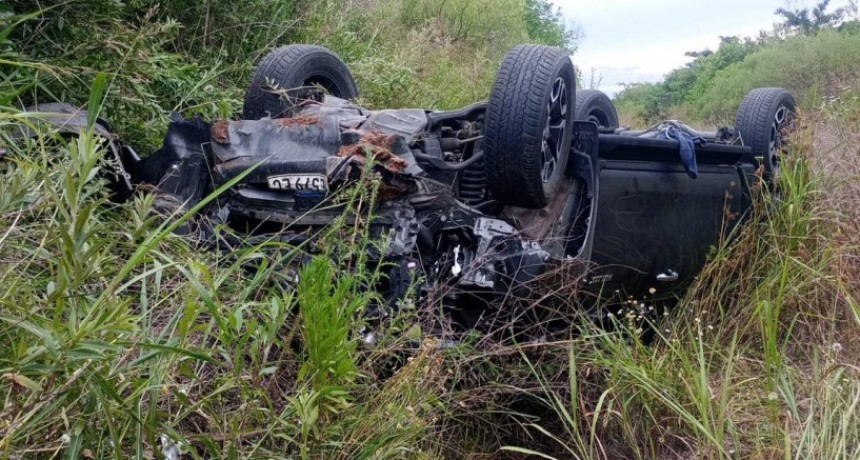 En violento vuelco se accidentó el Intendente de Aldea San Antonio 