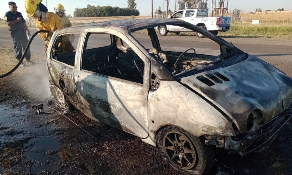 Intensa actividad de Bomberos por incendios de campos y vehículos