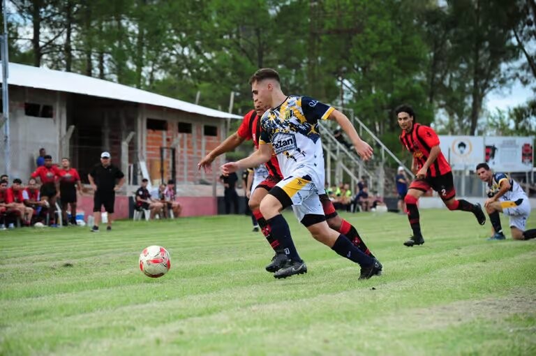 Copa E.Rios - Ganó Juventud - Deportivo empató en San José