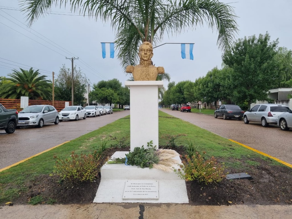 Inauguran un nuevo monumento al General San Martín