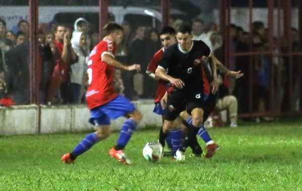 COPA E.RIOS: Independiente de V.del Rosario ganó sobre la hora como visitante