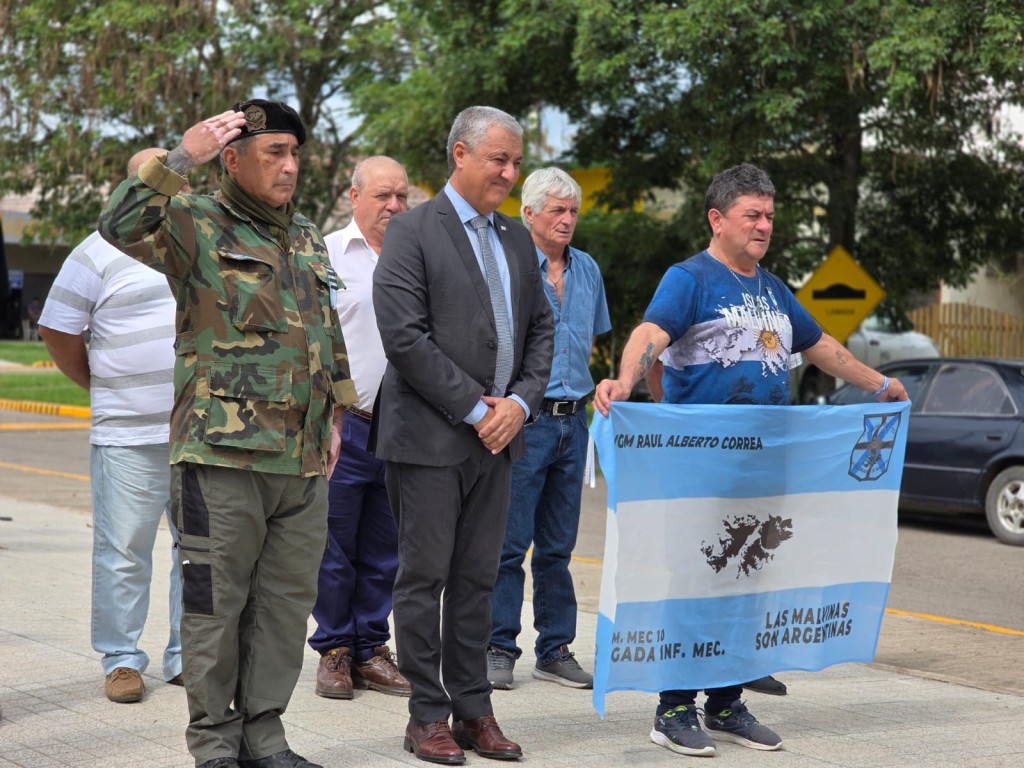2 de abril | Se realiz&oacute; el Homenaje a los Veteranos y Caidos en la Guerra de Malvinas
