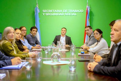 PARITARIA DOCENTE: Rechazo a la propuesta salarial y cuarto intermedio hasta el martes 12