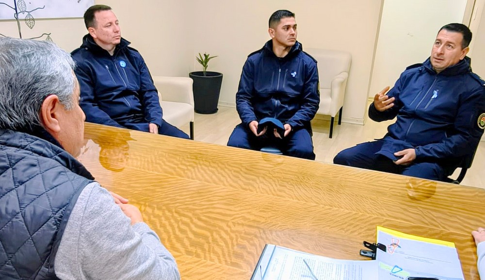 Reconocimiento al Policia que salv&oacute; la vida a un joven en las alturas