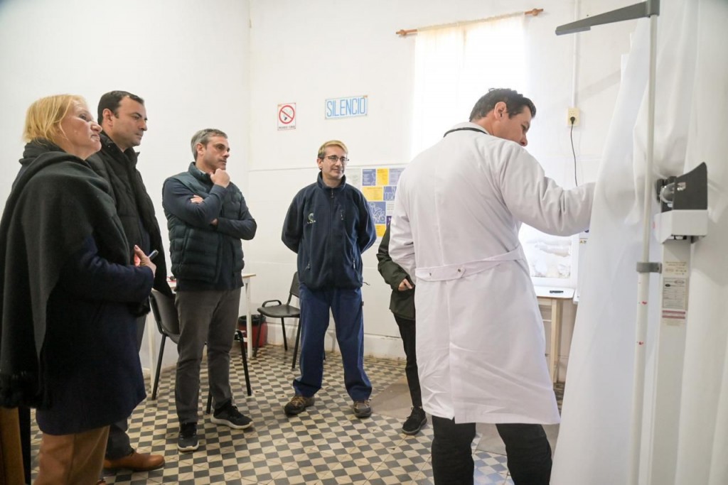Michel recorrió el centro de salud municipal de Puerto Yeruá