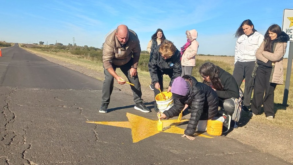 Pintaron la estrella amarilla N&ordm; 159 por Jonathan Mohr en Ruta 20