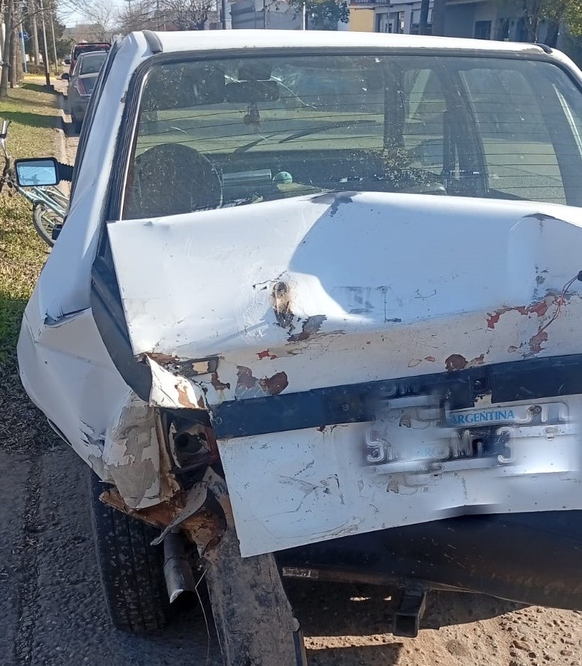 Accidente en RP 20, frente a Escriña: Una Familia Resultó Ilesa Tras Ser Embestida por una Camioneta