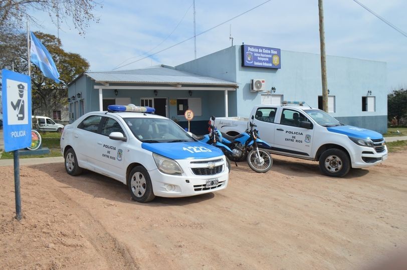 SE APROVECHAN DE SU DISCAPACIDAD Y LE ROBAN 2.000 MIL DOLARES Y UN MILLON DE PESOS