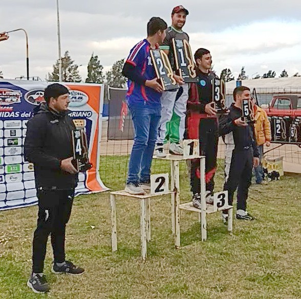 AUTOMOVILISMO: Adrian Waisten y Andres Kohlmann en lo mas alto del podio - Vuelta accidentada para Ayrton Mogni