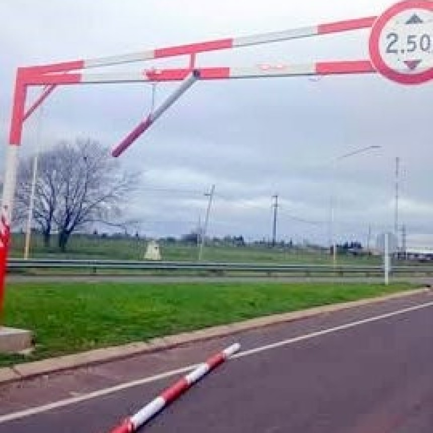 VUELVEN A DA&Ntilde;AR EL LIMITADOR DE ALTURA EN EL ACCESO NORTE