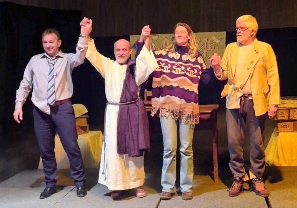 &ldquo; MAS ALLA COMPLICADO &rdquo; tuvo un exitoso estreno en Urdinarrain