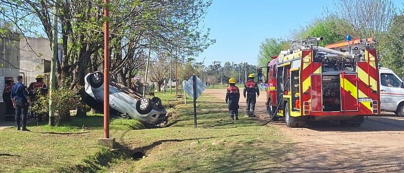 VIOLENTO VUELCO ZONA OBRAS SANITARIAS URDINARRAIN