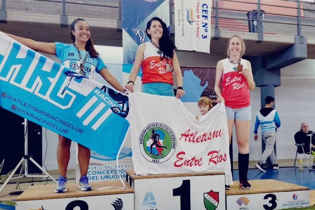 Lis Quinteros Campeona en el  Atletismo Nacional - Shirley Hausch de Urdinarrain en el Podio