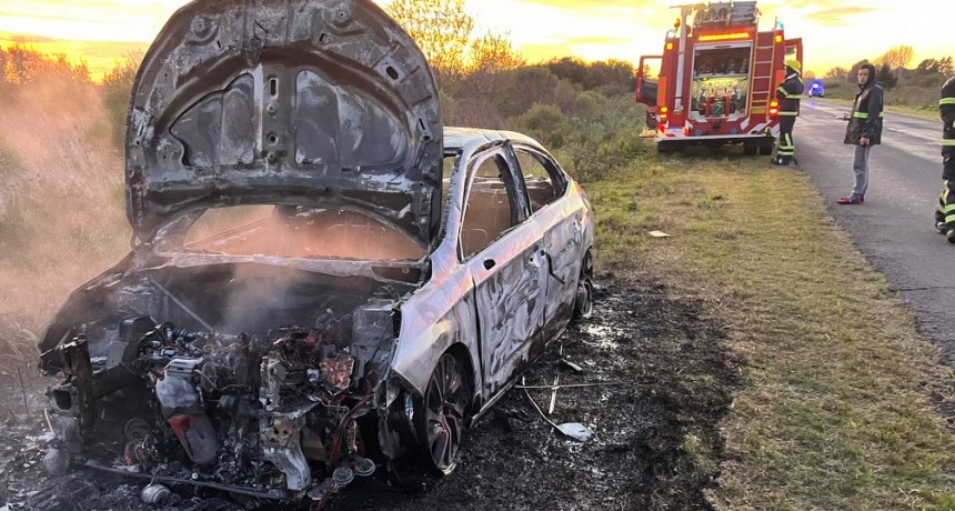 Dos veh&iacute;culos se incendiaron en distintos puntos de la zona 