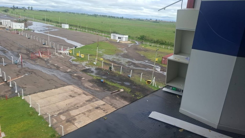 La tormenta produjo grandes destrozos en el Autódromo de C. del Uruguay - Karting en La Paz