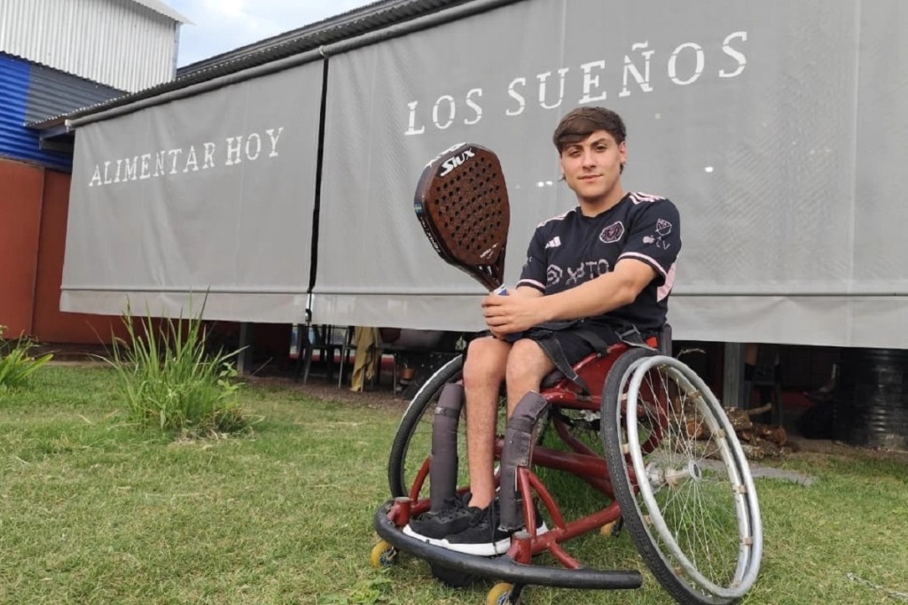 Alejo Riolfo, campe&oacute;n de p&aacute;del adaptado en Neuqu&eacute;n: &ldquo;La discapacidad no te tiene que impedir hacer lo que te gusta&rdquo;