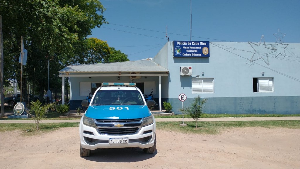 Violento choque en Urdinarrain, con una motociclista internado en Terapia Intensiva