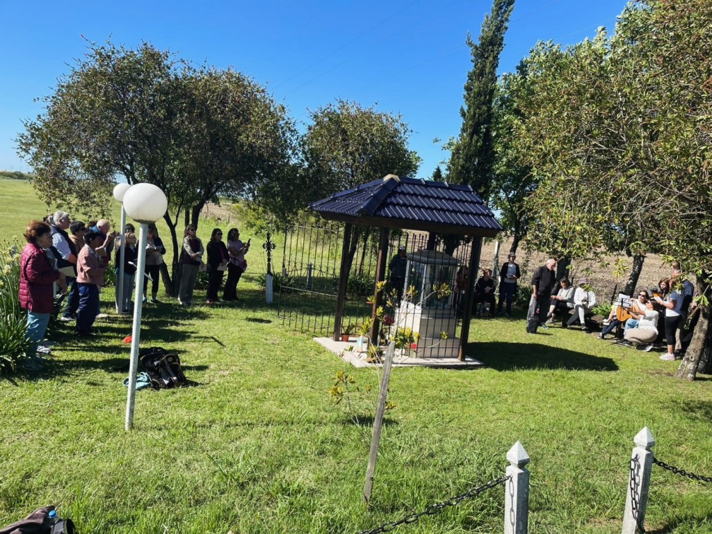 PEREGRINACIÓN A GILBERT - 16 km por Maria, la VIRGEN DE LA MEDALLA MILAGROSA