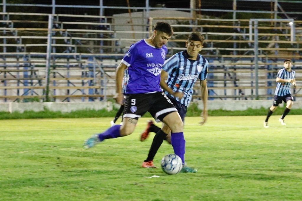 Deportivo derrotó a Juventud Unida en la primera Final