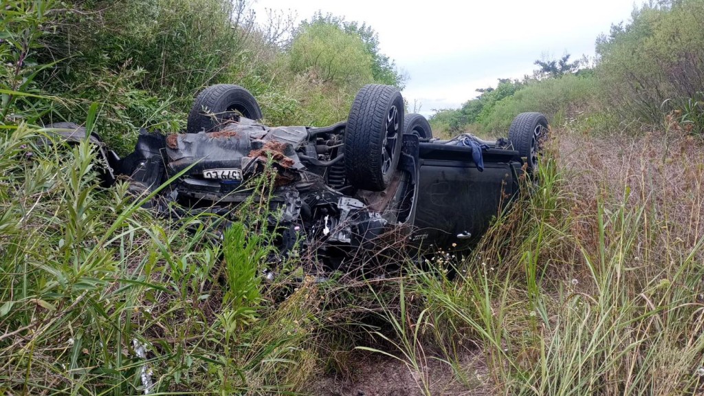 En violento vuelco se accidentó el Intendente de Aldea San Antonio 